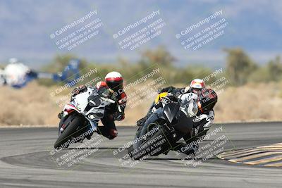 media/Nov-16-2025-Race Pace (Sun) [[8c5fa54630]]/Verified Riders/7-Turn 4 (1155am)/